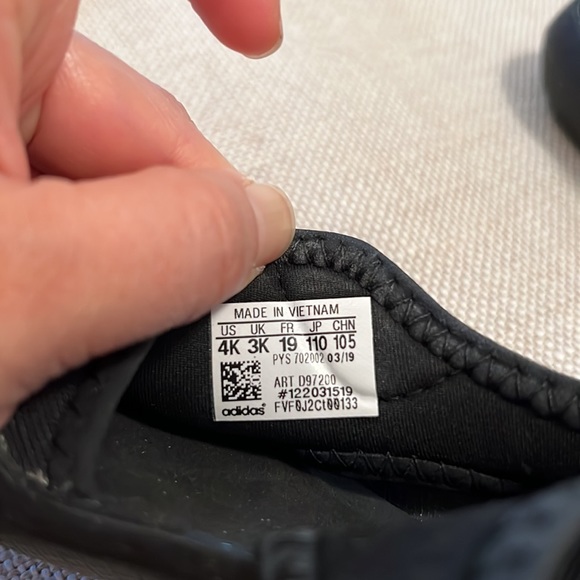 Adidas Superstar Crib sneakers (with extra right shoe) - Picture 7 of 8